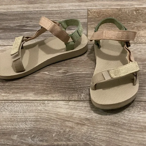 Teva Kids Sandals with Adjustable Straps - Picture 2 of 3